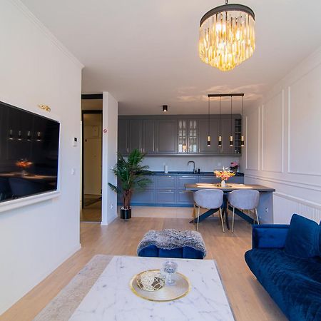 Flexible Selfcheckins 66 - Zagreb - Loggia - 80M2 - New - Luxury - Garage - 2 Bedrooms Kültér fotó