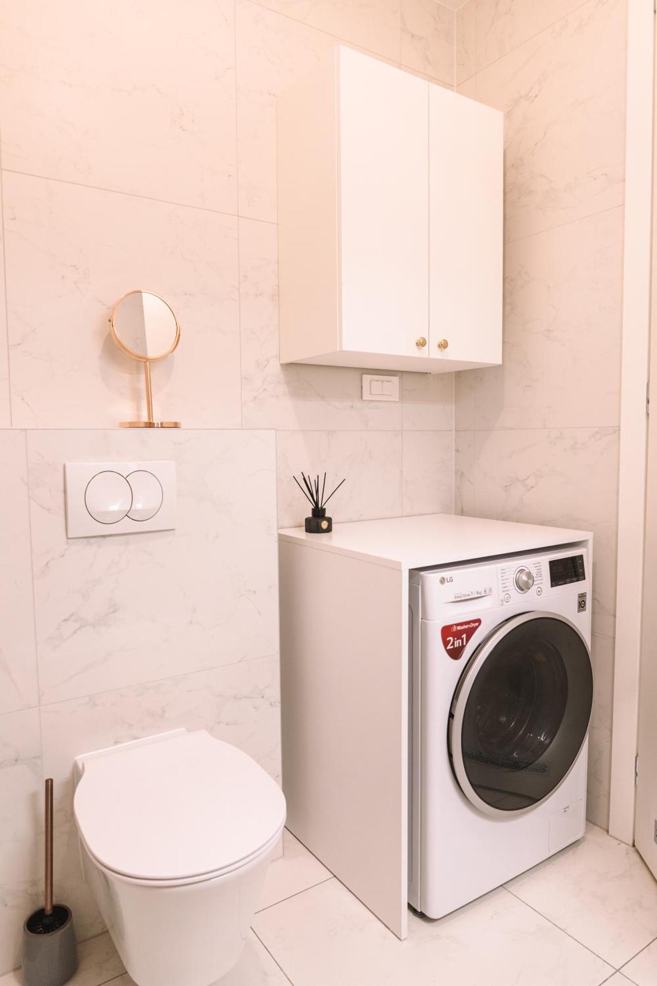 Flexible Selfcheckins 66 - Zagreb - Loggia - 80M2 - New - Luxury - Garage - 2 Bedrooms Kültér fotó